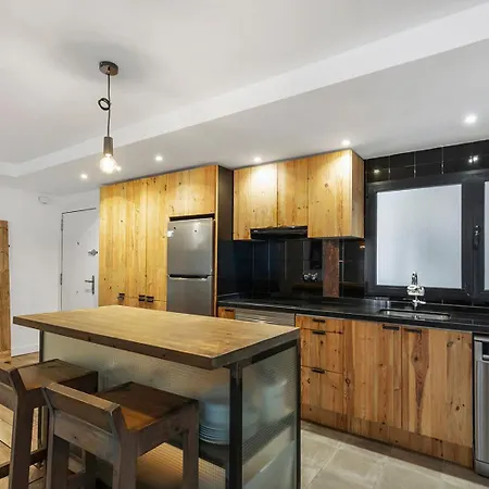 Apartment Design In Center Of With Ac *
