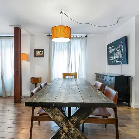 Design In Center Of With Ac Apartment *