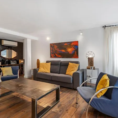 Design In Center Of With Ac Alicante